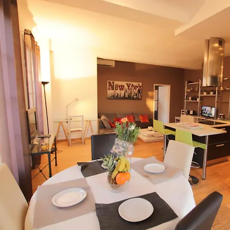Le Blacas Apartment *